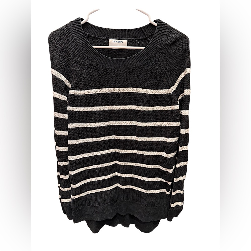 Old Navy Black and White Striped Women's Sweater MEDIUM